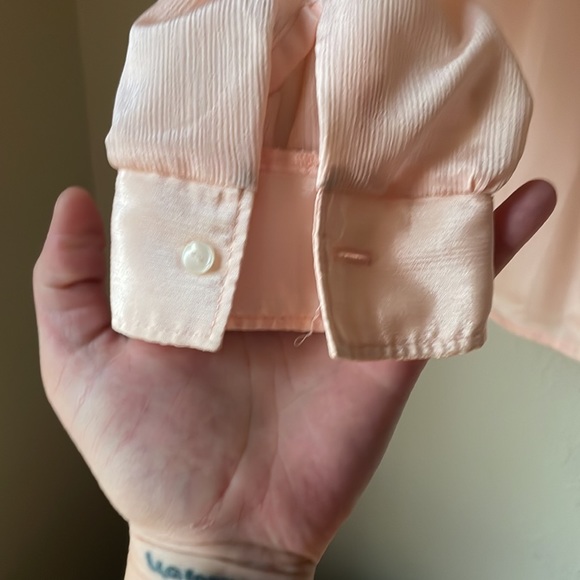 Vintage pink button down long sleeve blouse by Langtry - Picture 4 of 7